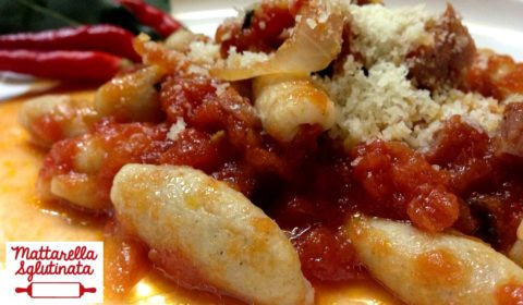 Gnocchetti con farine naturali e salsiccia sarda