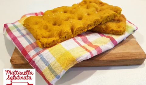 Focaccia alla quinoa e curcuma